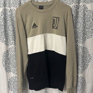 Juventus men’s soccer Adidas sweatshirt, medium